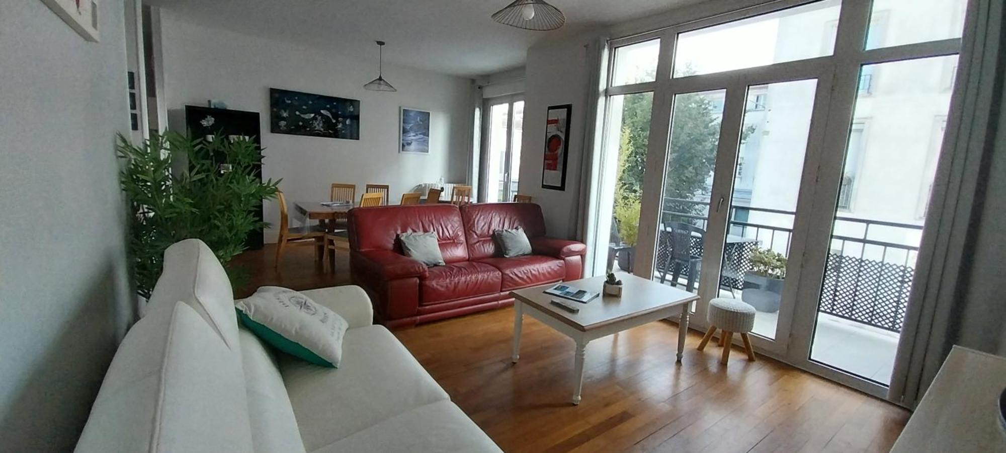 Maison De Ville Plein Centre, 3 Etoiles, A 200M De La Plage, Parking Prive, Wifi Royan Exterior foto